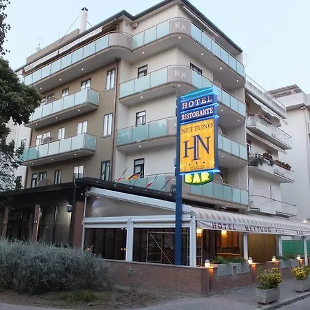 酒店 Nettuno 索托马里纳